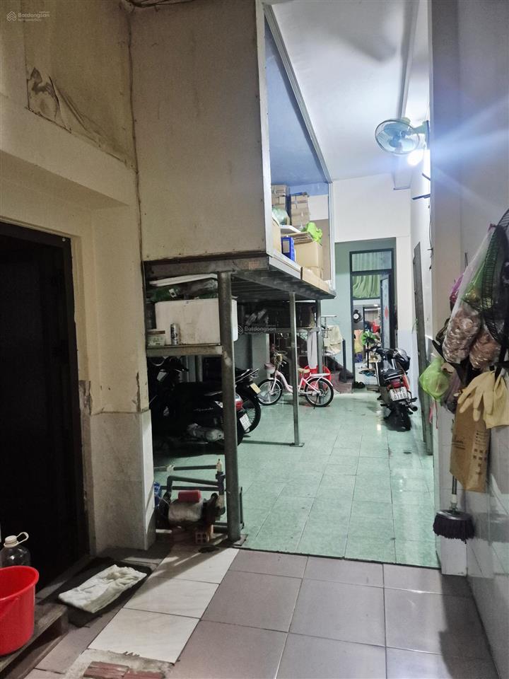 Ngộp bank cần ra nhanh nhà mặt tiền khu k300 bán thấp hơn giá vay, vị trí hiếm nhà bán