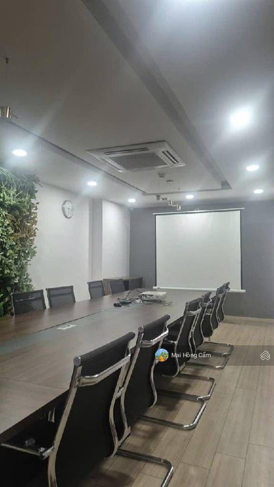 Bán tòa nhà văn phòng mặt tiền kinh doanh thang máy có hầm đang có dòng tiền gần 3 tỷ/1 năm