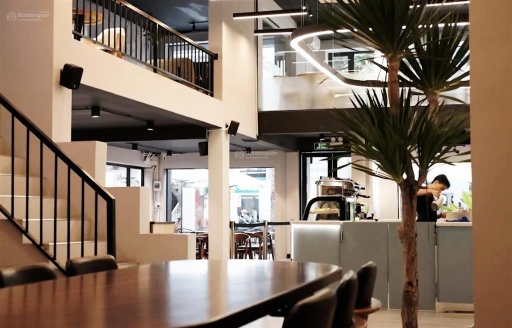 Cực hiếm siêu phẩm góc 3 mặt tiền đào duy anh, phú nhuận 255.3m2