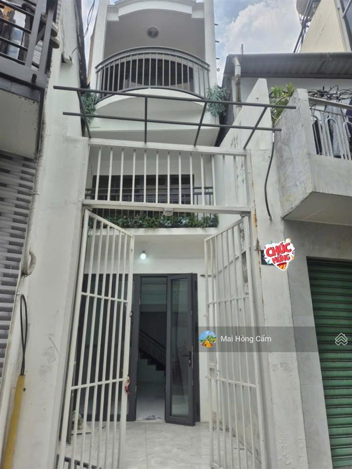 Chính chủ gửi bán nhà 3 tầng hẻm xe hơi thông ngay cách mạng tháng tám gần câu lạc bộ lan anh