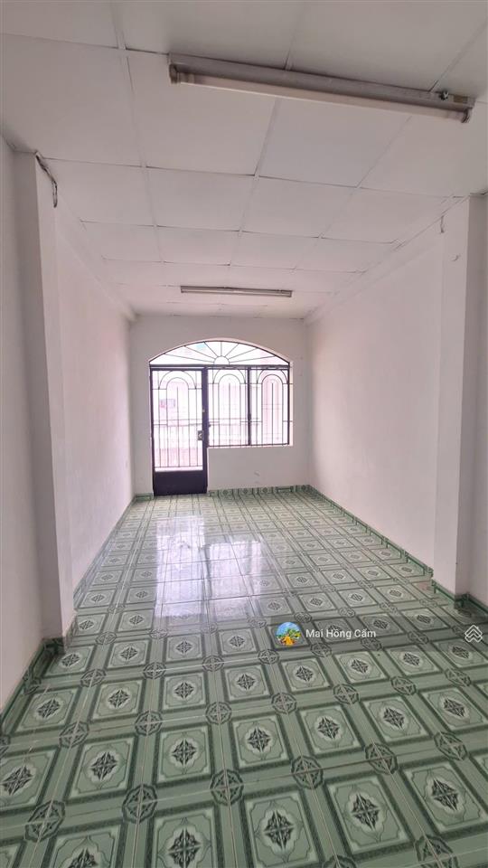 Chính chủ gửi bán nhà 3 tầng hẻm xe hơi thông ngay cách mạng tháng tám gần câu lạc bộ lan anh