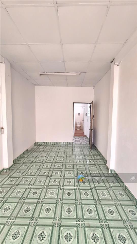 Chính chủ gửi bán nhà 3 tầng hẻm xe hơi thông ngay cách mạng tháng tám gần câu lạc bộ lan anh