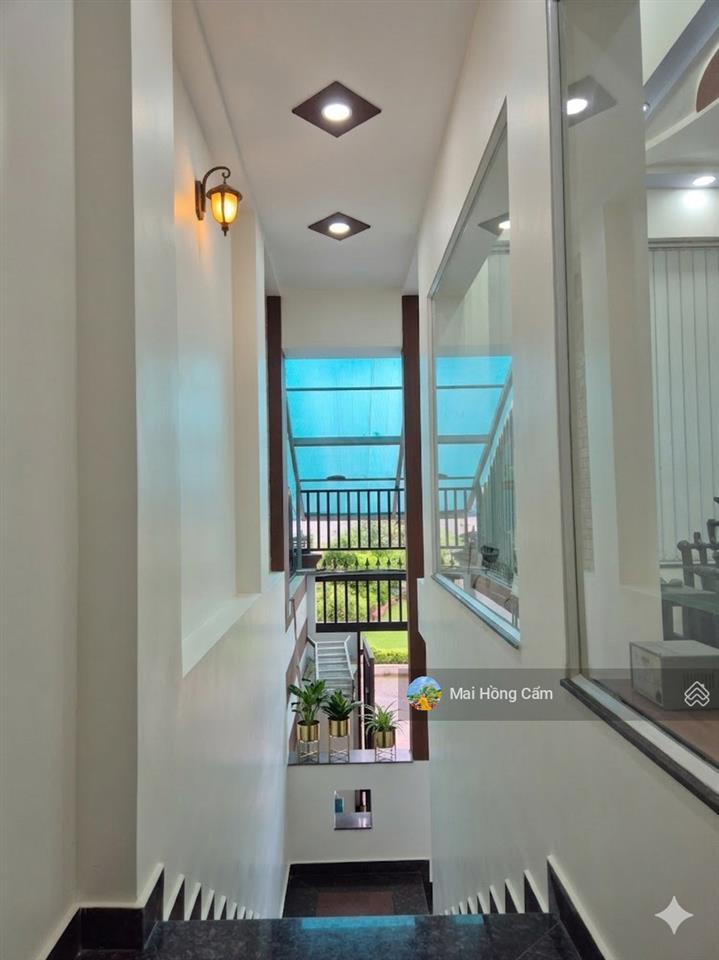 Bán biệt thự 3pn, 5wc, 114m2, chỉ với 9,9 tỷ tại lê thị riêng, thới an, q12, hcm