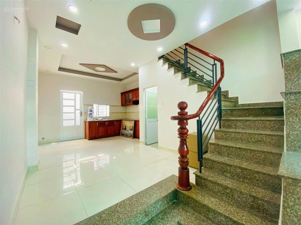 Khu phân lô đồng bộ hẻm xe hơi tránh thông dân trí