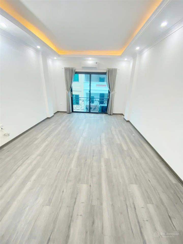 Cho thuê nhà dịch vụ vạn phúc  giáp him lam. dt 50m2, 7 tầng thông sàn, thang máy, đh đầy đủ