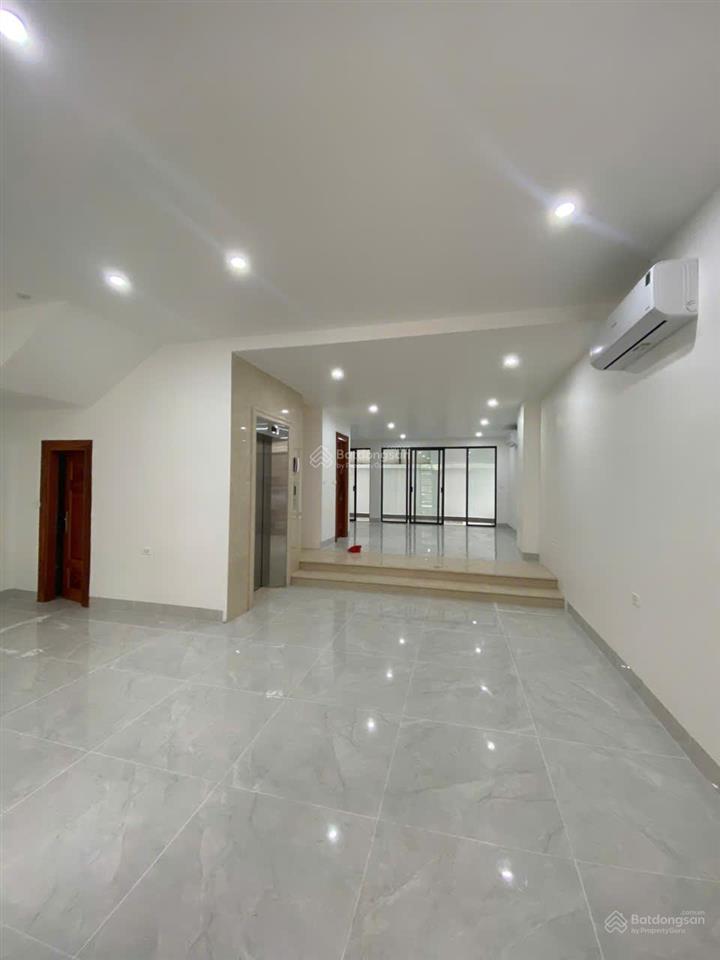 Cho thuê lk hoàng thành villas  mỗ lao. dt 150m2, 5 tầng, mt 7m, pccc chuẩn, thang máy, điều hòa