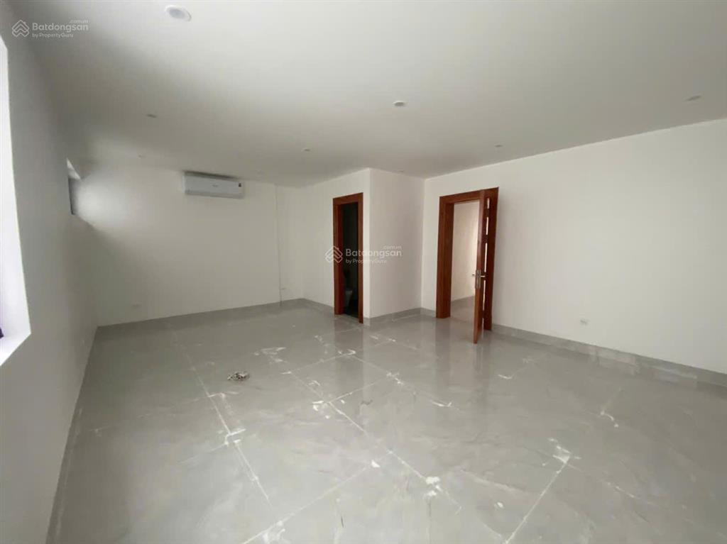 Cho thuê lk hoàng thành villas  mỗ lao. dt 150m2, 5 tầng, mt 7m, pccc chuẩn, thang máy, điều hòa