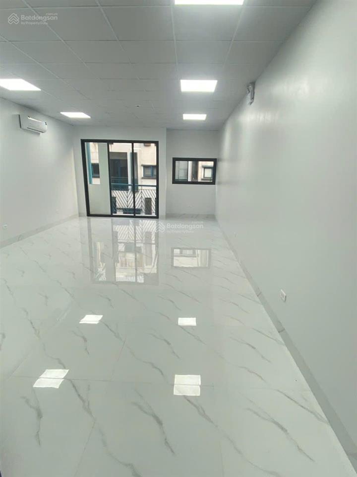 Cho thuê lk galaxy vạn phúc  tố hữu. dt 100m2, 6 tầng thang máy, điều hòa. phù hợp các mô hình
