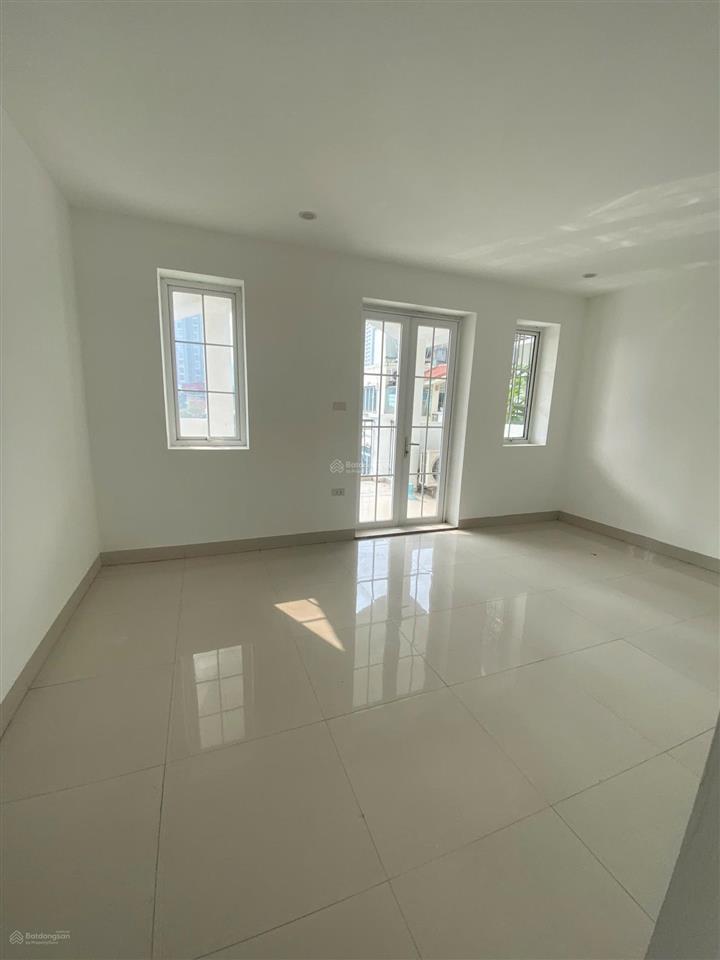 Cho thuê bt mễ trì hạđối diện keangnam. dt 220m2, 4 tầng, mt 10m. có nội thất. phù hợp các mô hình