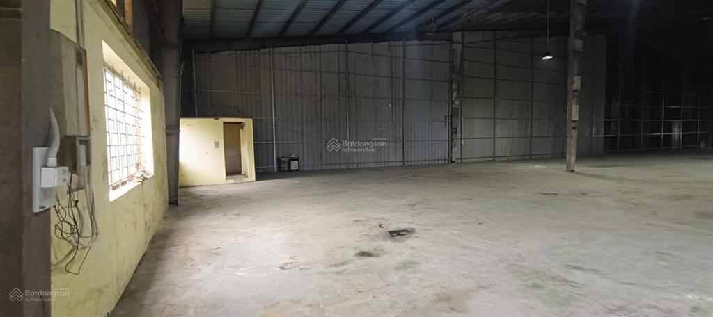 Cho thuê kho xưởng kcn thạch thất. dt 3000m2, giấy phép pccc chuẩn, xuất vat, trạm 400kva, cont đỗ