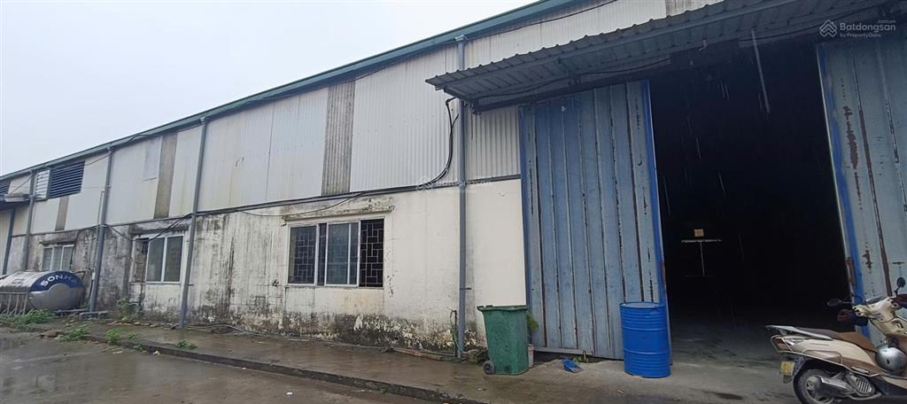 Cho thuê kho xưởng kcn thạch thất. dt 3000m2, giấy phép pccc chuẩn, xuất vat, trạm 400kva, cont đỗ