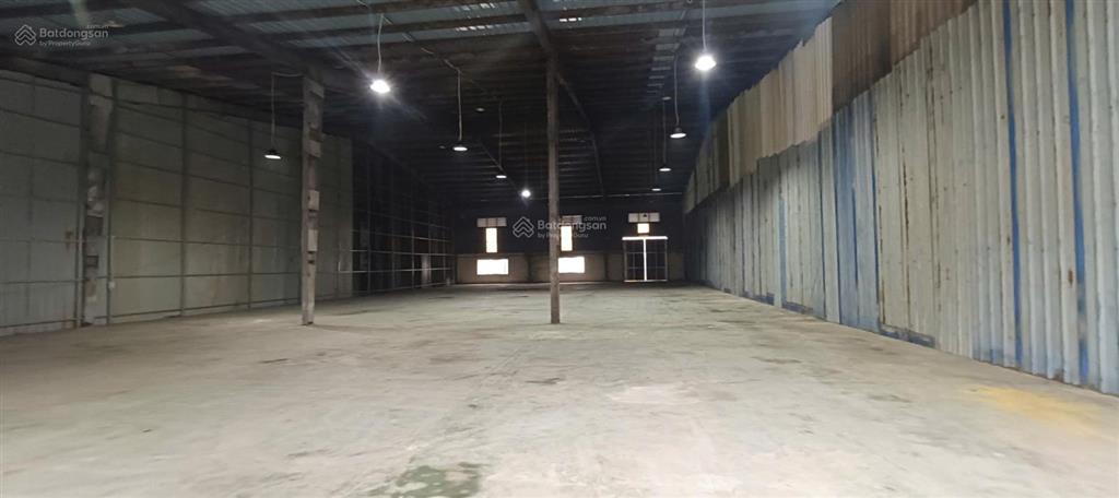 Cho thuê kho xưởng kcn thạch thất. dt 3000m2, giấy phép pccc chuẩn, xuất vat, trạm 400kva, cont đỗ