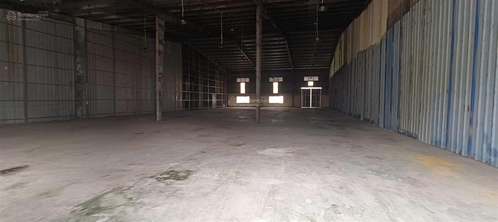 Cho thuê kho xưởng kcn thạch thất. dt 3000m2, giấy phép pccc chuẩn, xuất vat, trạm 400kva, cont đỗ