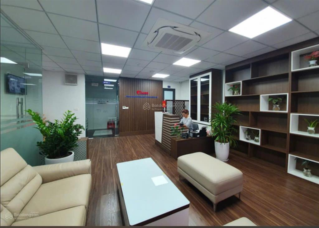 Cho thuê nhà hồ tùng mậu  dương khuê. dt 70m2, 6 tầng 1 hầm, thang máy, điều hòa, có pccc