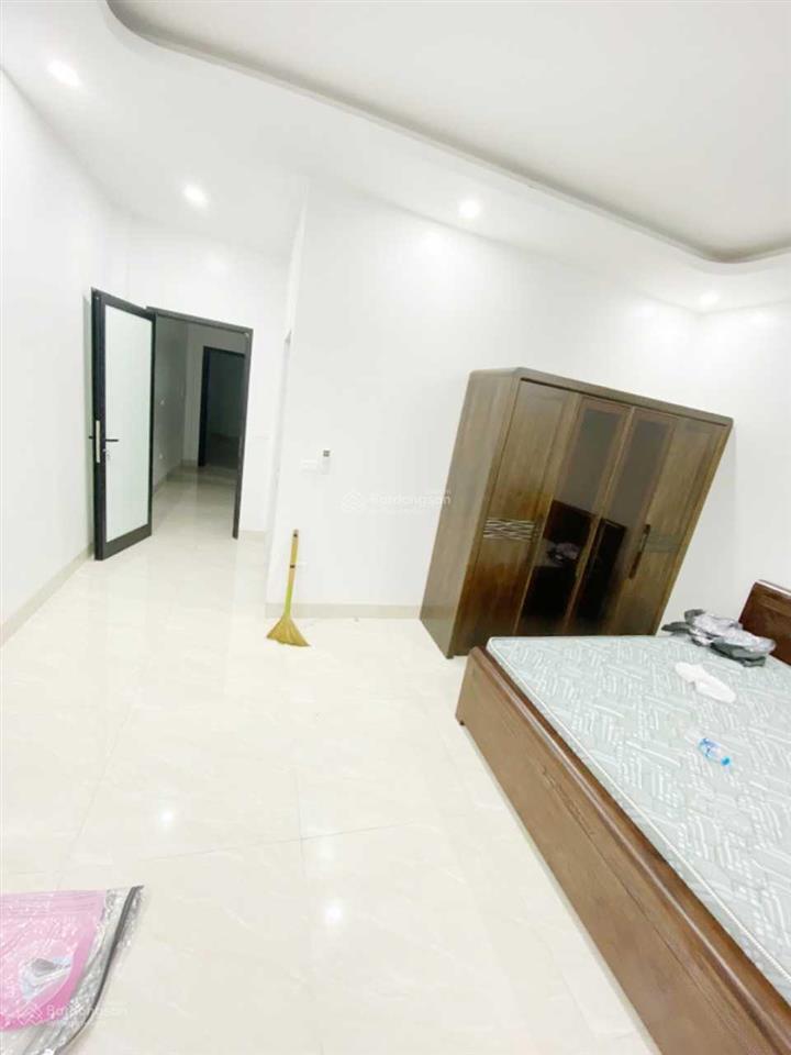 Tôi cho thuê nhà louis city đại mỗ. dt 90m², 5 tầng thang máy, full điều hòa. ô tô đỗ. giá cạnh tranh