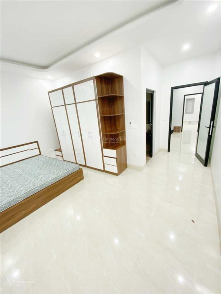 Tôi cho thuê nhà louis city đại mỗ. dt 90m², 5 tầng thang máy, full điều hòa. ô tô đỗ. giá cạnh tranh