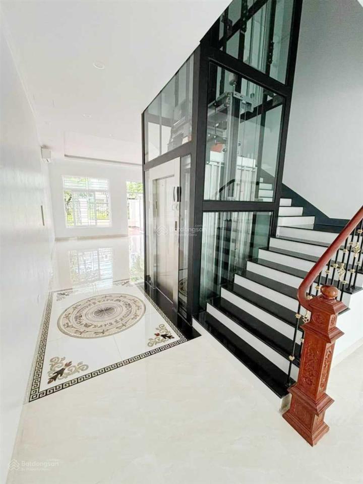 Tôi cho thuê nhà louis city đại mỗ. dt 90m², 5 tầng thang máy, full điều hòa. ô tô đỗ. giá cạnh tranh