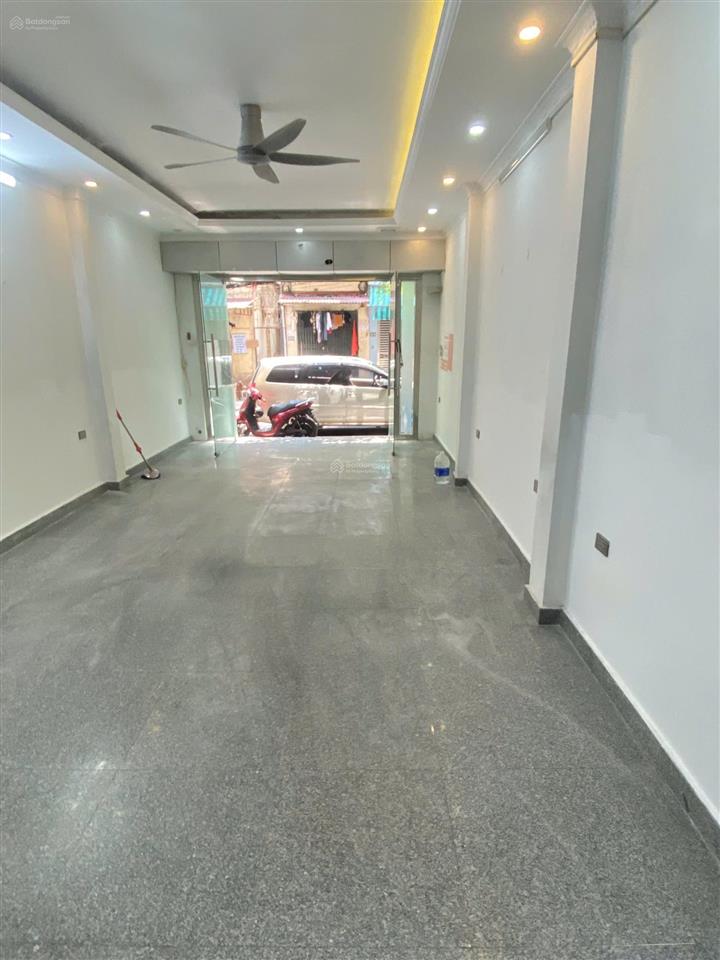 Cho thuê nhà nguyễn khuyến  kđt văn quán. dt 70m2, 6 tầng thang máy, thông sàn. ô tô đỗ cửa