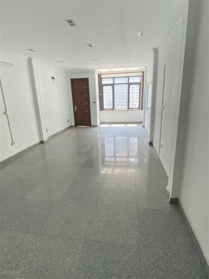 Cho thuê nhà nguyễn khuyến  kđt văn quán. dt 70m2, 6 tầng thang máy, thông sàn. ô tô đỗ cửa