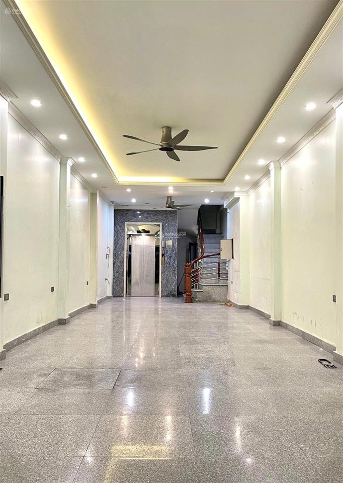 Cho thuê nhà nguyễn khuyến  kđt văn quán. dt 70m2, 6 tầng thang máy, thông sàn. ô tô đỗ cửa