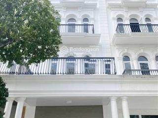 Cho thuê nhà louis city  lê quang đạo mới. dt 100m2, 5 tầng thang máy, điều hòa. giá rẻ nhất
