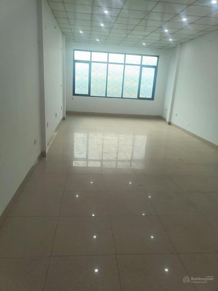 Cho thuê nhà mp trần vỹ  cầu giấy. dt 70m2, 7 tầng, thang máy, điều hòa. kinh doanh + vp đẹp
