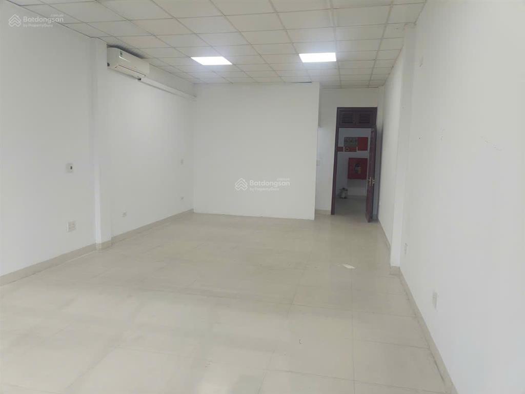 Cho thuê nhà mp trần vỹ  cầu giấy. dt 70m2, 7 tầng, thang máy, điều hòa. kinh doanh + vp đẹp