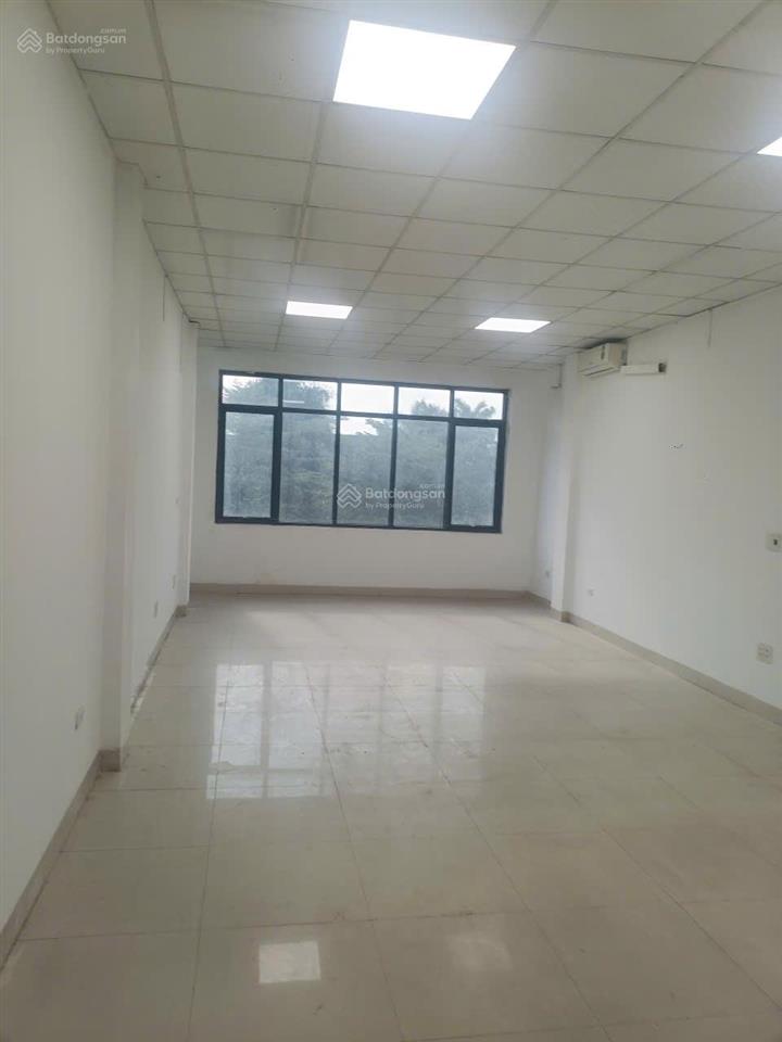Cho thuê nhà mp trần vỹ  cầu giấy. dt 70m2, 7 tầng, thang máy, điều hòa. kinh doanh + vp đẹp