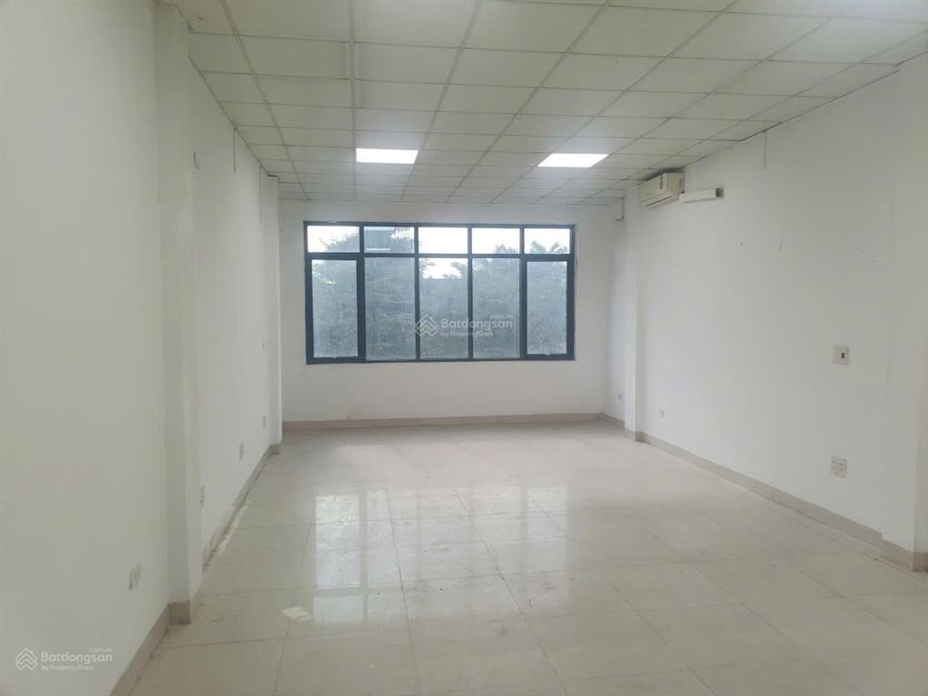 Cho thuê nhà mp trần vỹ  cầu giấy. dt 70m2, 7 tầng, thang máy, điều hòa. kinh doanh + vp đẹp