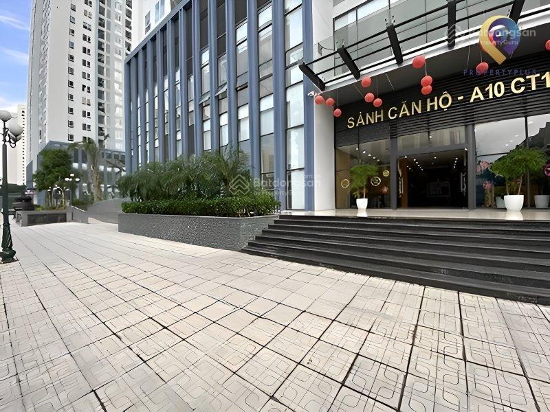 Nhà tôi cần bán căn hộ dt 163m, 4pn, 3vs, căn góc 3 ban công. tòa ct1a10 nguyễn chánh. ảnh thật