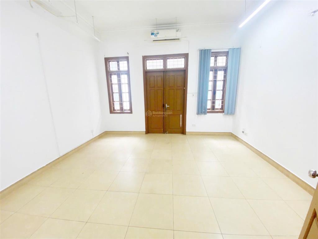 Cho thuê nhà nguyễn hoàng  gần bến mỹ đình. dt 75m2, 5 tầng, mt 5m. phù hợp các mô hình