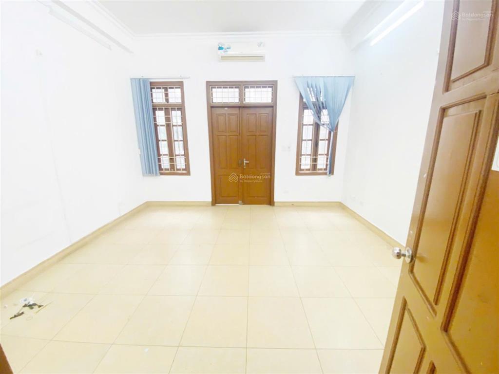 Cho thuê nhà nguyễn hoàng  gần bến mỹ đình. dt 75m2, 5 tầng, mt 5m. phù hợp các mô hình