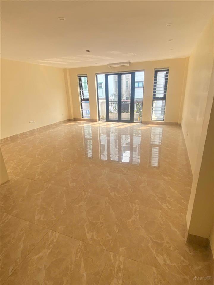 Cho thuê lk roman plaza tố hữu  giáp galaxy. dt 85m2, 5 tầng thang máy. kinh doanh + vp đều đẹp