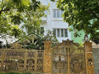 Cho thuê biệt thự lê văn lương kéo dài  tố hữu. dt 160m2, 4 tầng, mt 9m. nhà đẹp. giá rẻ nhất