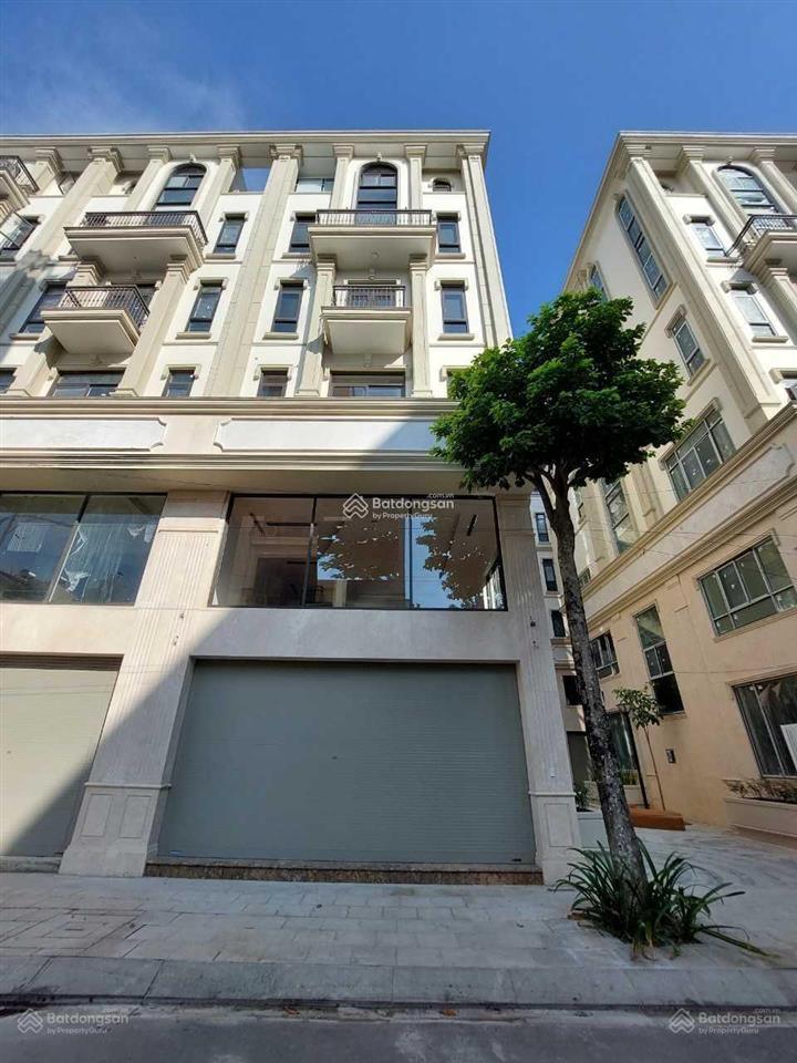 Cho thuê nhà mp him lam vạn phúc. dt 100m2, 7 tầng, mt 6.5m, thang máy. kinh doanh + vp. nhà mới