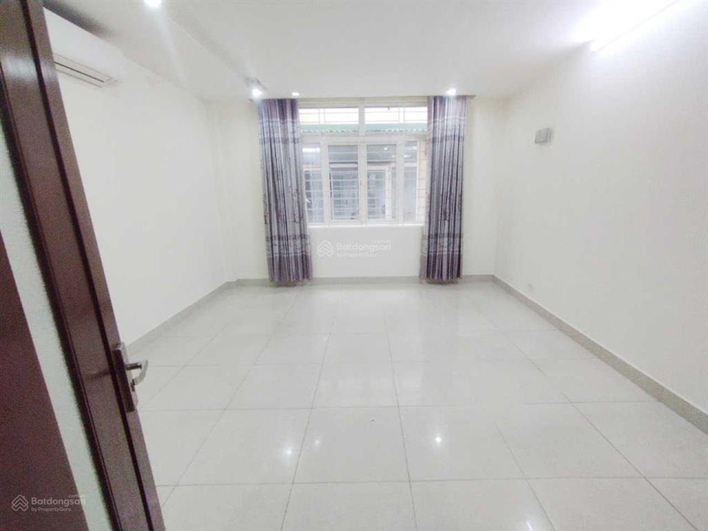 Cho thuê nhà nguyễn văn lộc  mỗ lao. dt 80m2, 4 tầng, mt 5m, đủ đh, có vỉa hè. ô tô đỗ cửa