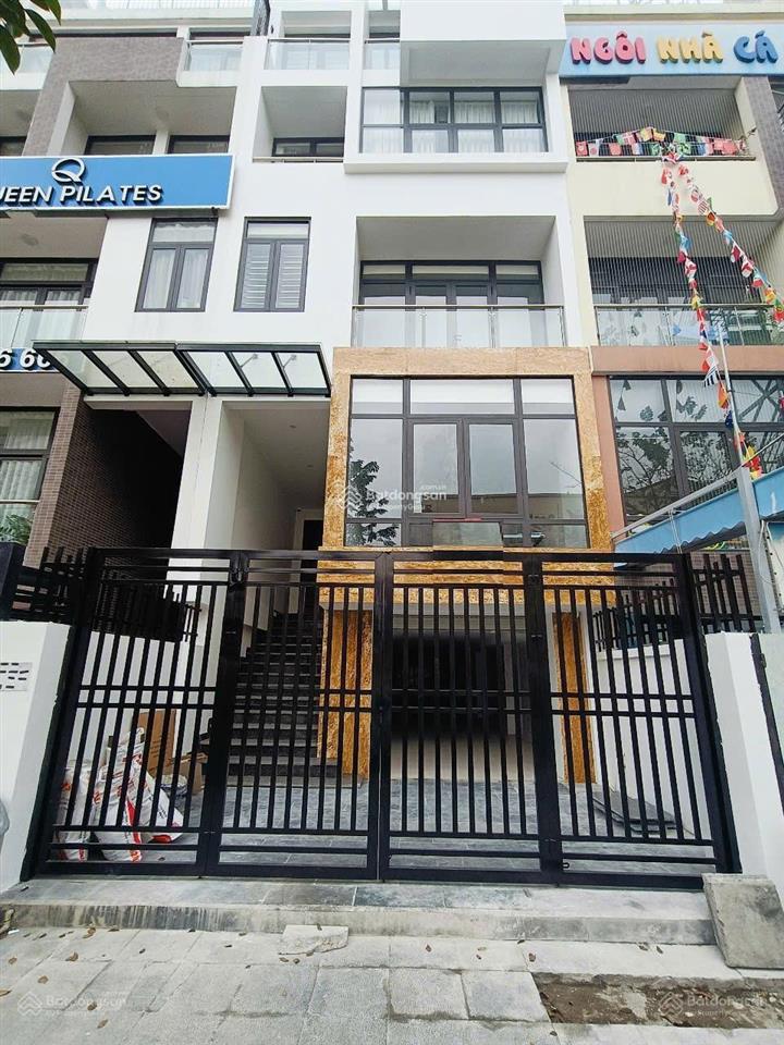 Cho thuê nhà hd mon hàm nghi. dt 120m2, 6 tầng, mt 6m. thang máy, đh. phù hợp các mô hình