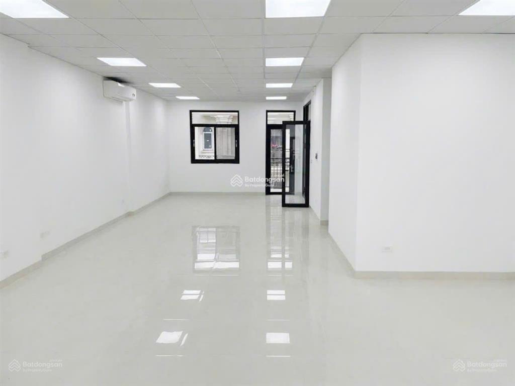 Cho thuê nhà hd mon hàm nghi. dt 120m2, 6 tầng, mt 6m. thang máy, đh. phù hợp các mô hình