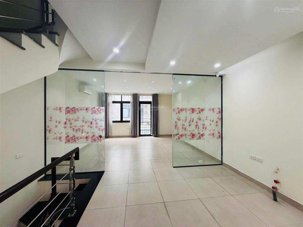 Cho thuê lk xuân la  tây hồ. dt 100m2, 5 tầng, mt 6m. full điều hòa. phù hợp nhiều mô hình