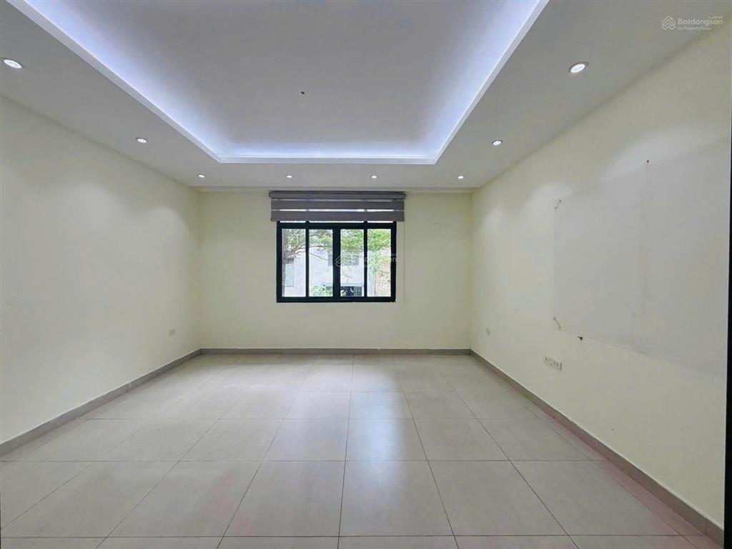 Cho thuê lk xuân la  tây hồ. dt 100m2, 5 tầng, mt 6m. full điều hòa. phù hợp nhiều mô hình