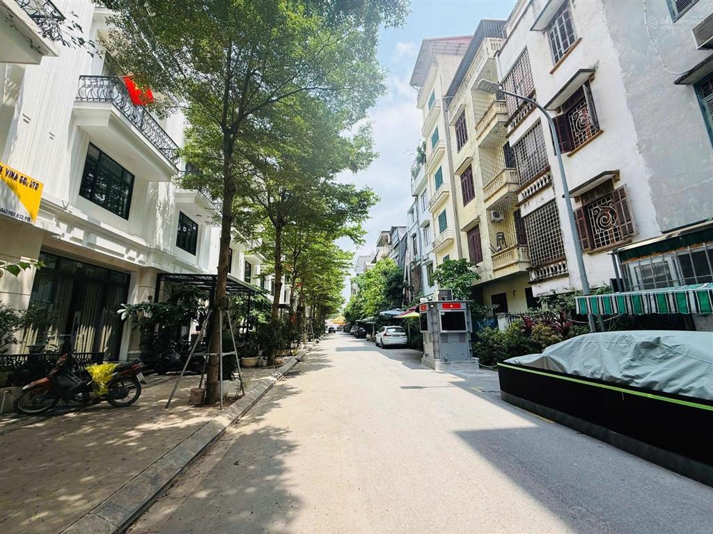 Cho thuê lk xuân la  tây hồ. dt 100m2, 5 tầng, mt 6m. full điều hòa. phù hợp nhiều mô hình