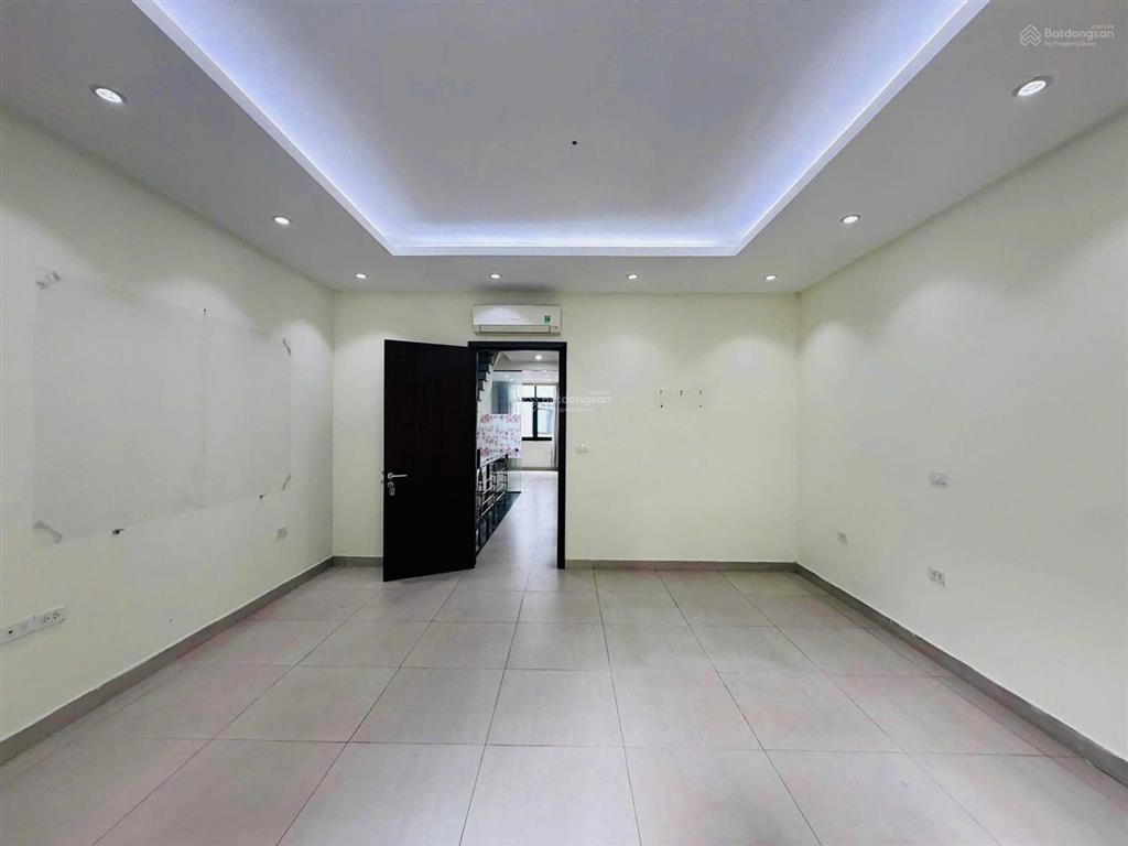 Cho thuê lk xuân la  tây hồ. dt 100m2, 5 tầng, mt 6m. full điều hòa. phù hợp nhiều mô hình