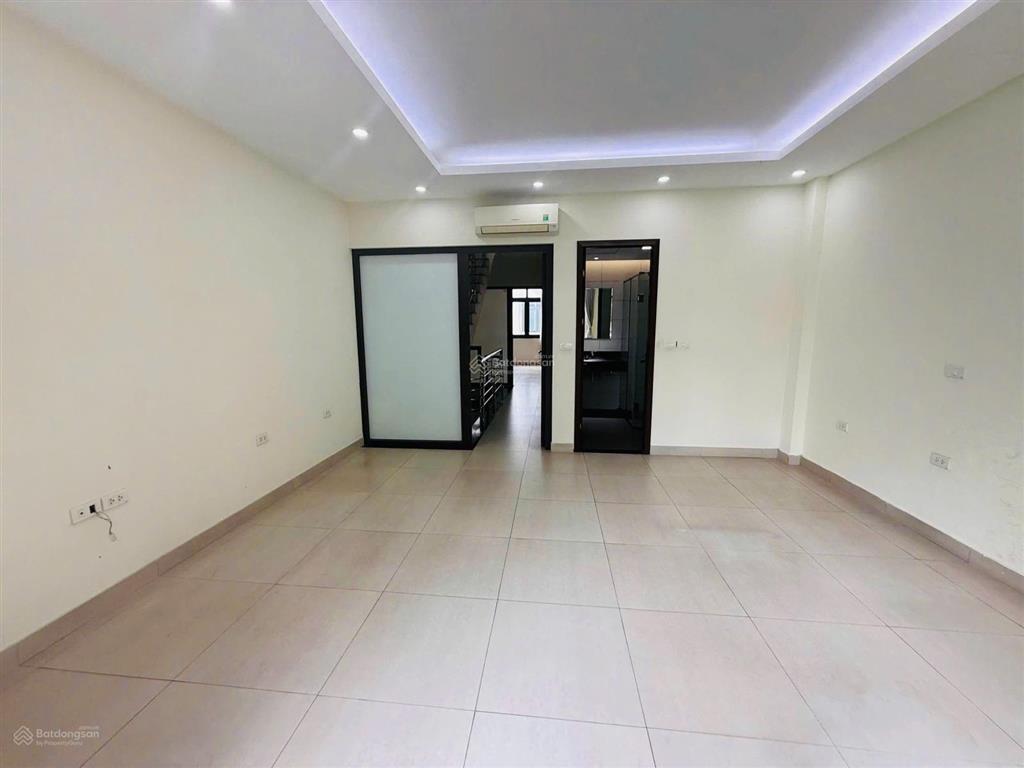 Cho thuê lk xuân la  tây hồ. dt 100m2, 5 tầng, mt 6m. full điều hòa. phù hợp nhiều mô hình