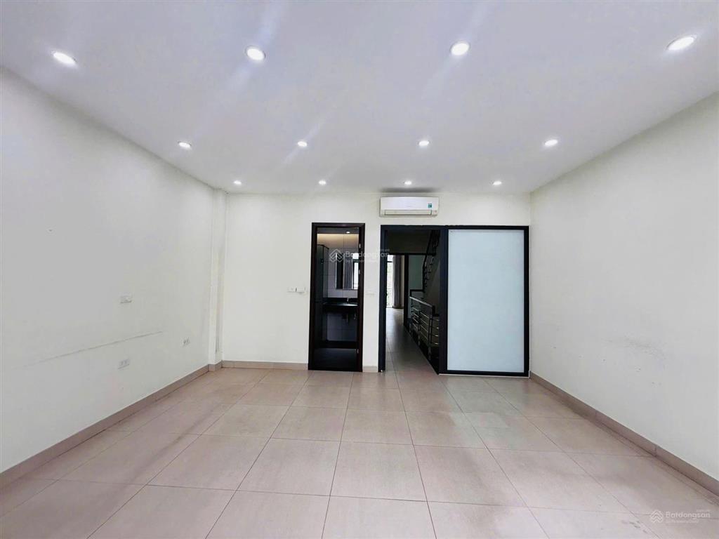 Cho thuê lk xuân la  tây hồ. dt 100m2, 5 tầng, mt 6m. full điều hòa. phù hợp nhiều mô hình