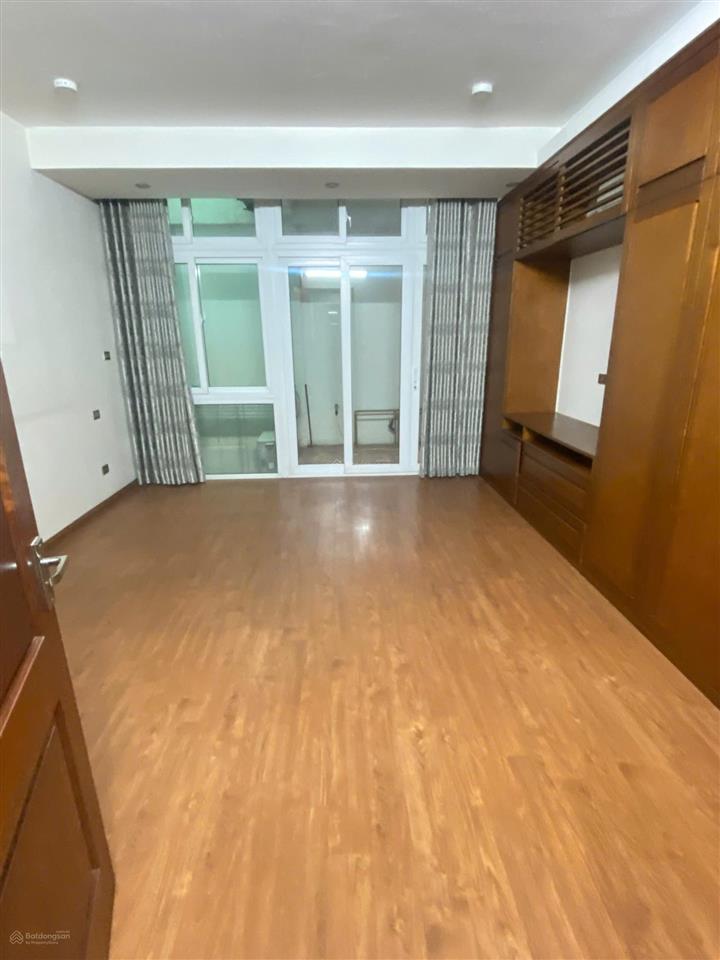 Cho thuê nhà trung văn vinaconex 3  cương kiên. dt 90m2, 5 tầng, mt 5m. đủ nội thất. ô tô đỗ cửa