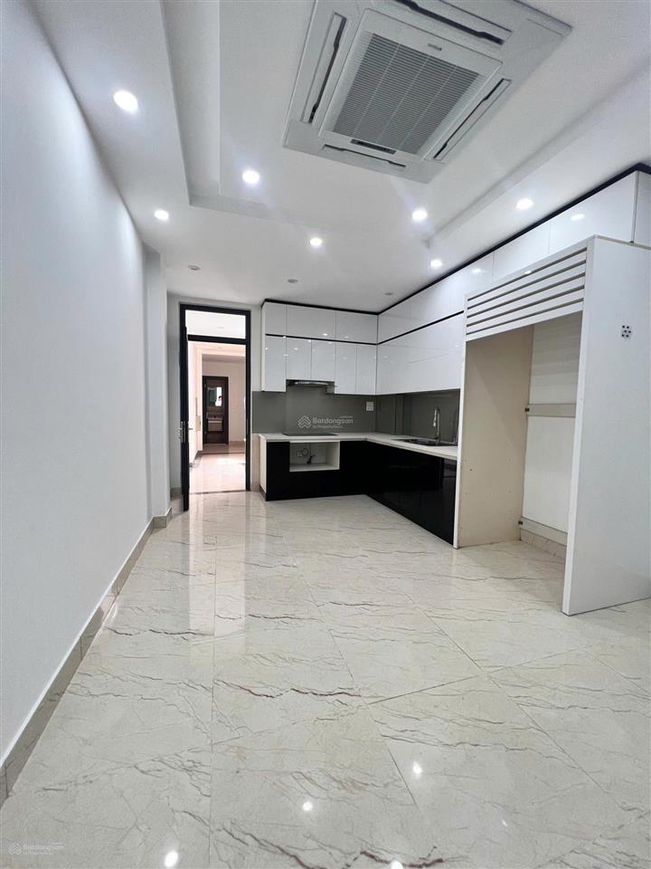 Cho thuê nhà mễ trì, nam tl. dt 60m2, 7 tầng thông sàn, thang máy, đh âm trần. kinh doanh+vp đẹp