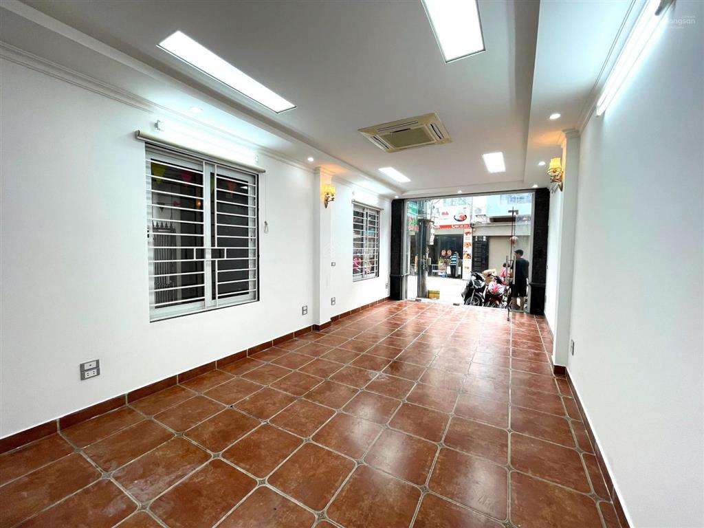 Cho thuê nhà mễ trì, nam tl. dt 60m2, 7 tầng thông sàn, thang máy, đh âm trần. kinh doanh+vp đẹp