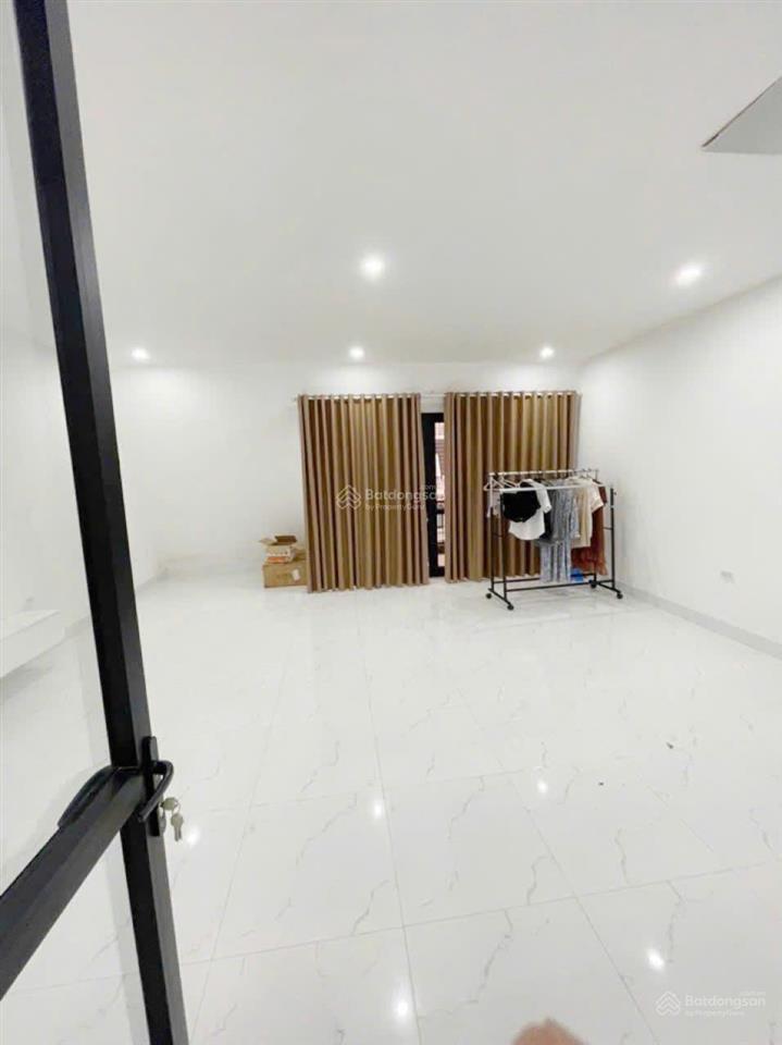 Cho thuê nhà riêng vinhomes hàm nghi, mỹ đình. dt 100m2, 5 tầng, thang máy. phù hợp các mô hình