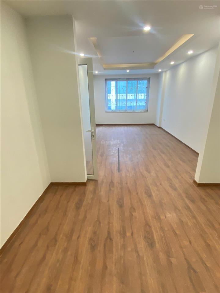 Cho thuê lk đường thanh bình, mỗ lao. dt 70m², 5 tầng thông sàn, mặt tiền khủng 6m. kinh doanh đẹp
