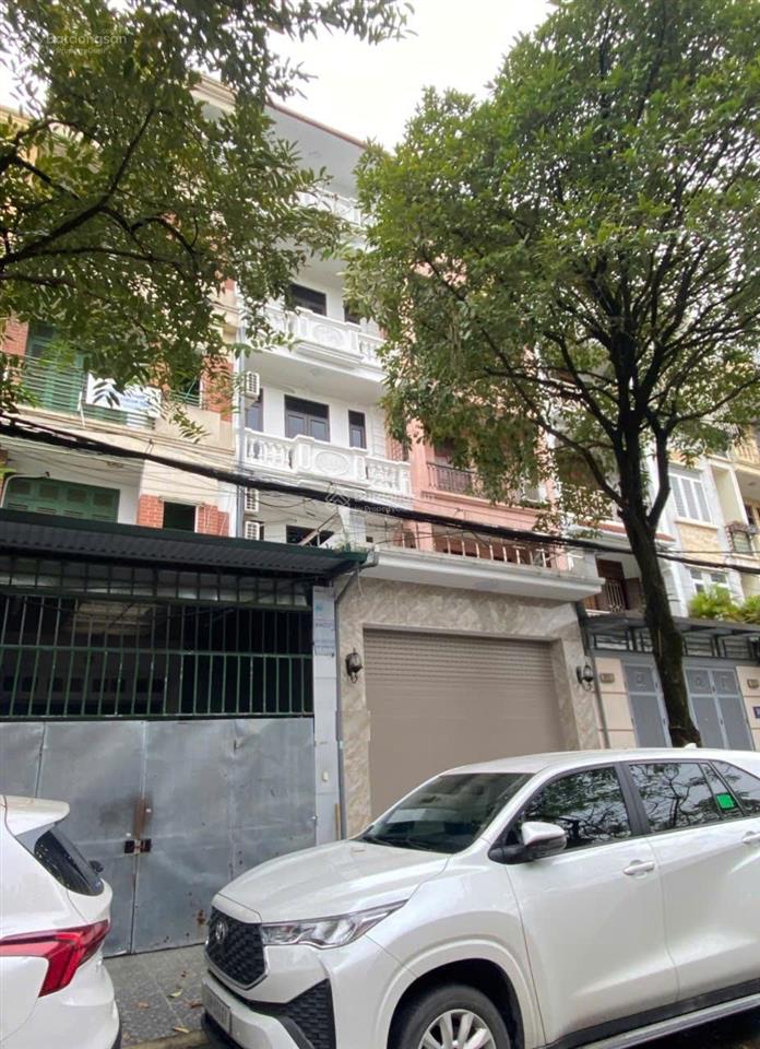 Cho thuê nhà lương thế vinh cạnh vin green bay. dt 100m², 5 tầng, mt 5m, ô tô đỗ cửa. vị trí đẹp
